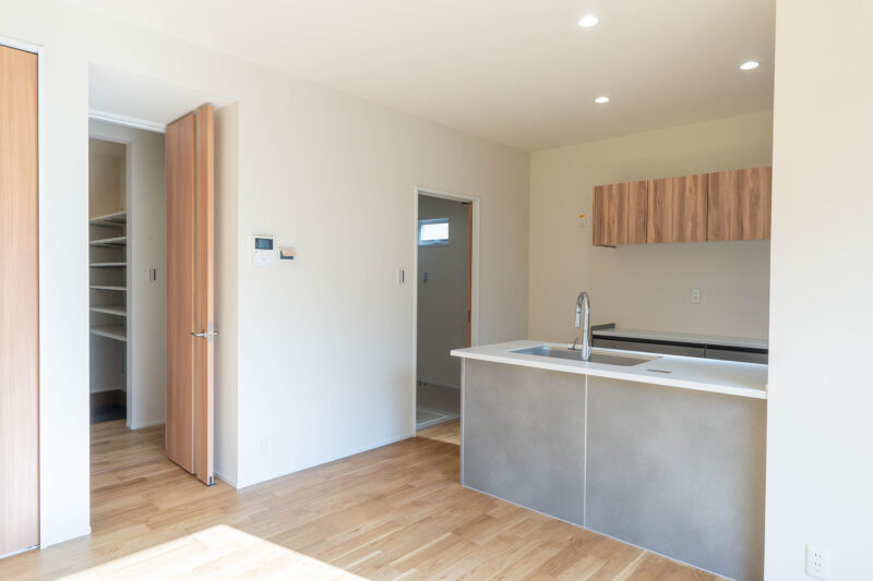 K様邸　木の温もりと帰宅後スムーズな回遊動線で快適な暮らし