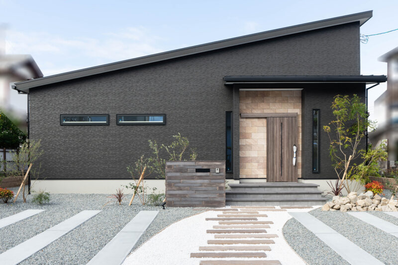 Ｋ様邸　家族とコミュニケーションが取りやすい平屋。こだわりの外構が自慢の邸宅