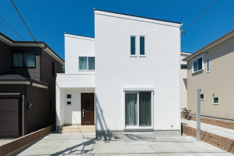 Ｓ様邸　ライブラリーコーナーを設けた、ナチュラルテイストの邸宅