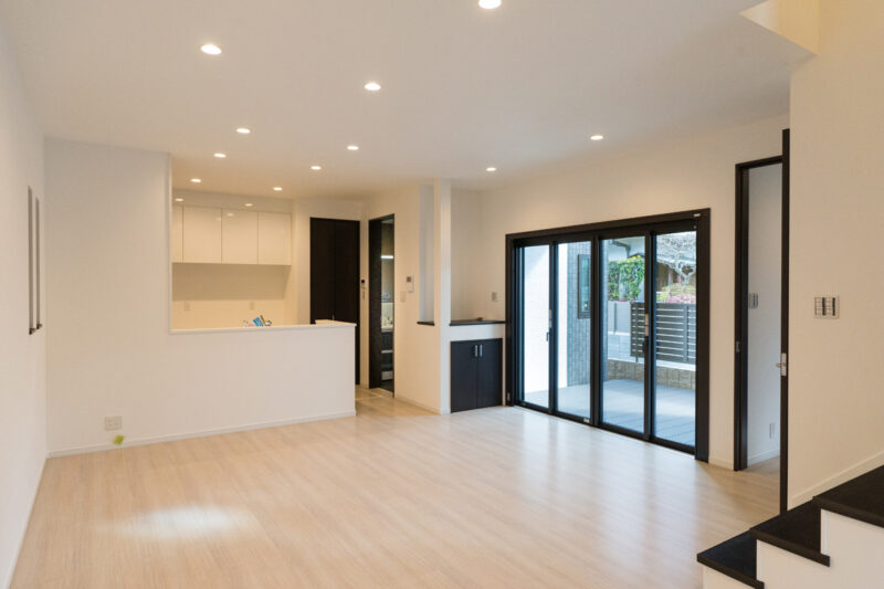 Ｙ様邸　高級感漂うリビングと広いテラスが魅力的な邸宅