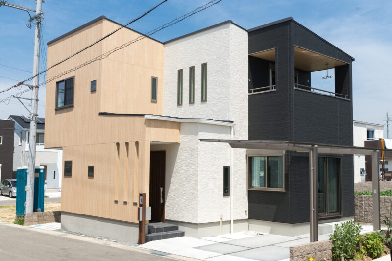 Ｋ様邸　収納抜群の造作家具とライブラリーコーナーが魅力の邸宅