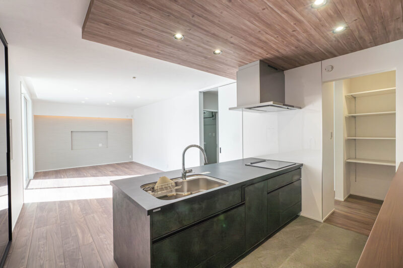 Ｆ様邸　機能美を極めた邸宅　美しく整う収納上手な住まい