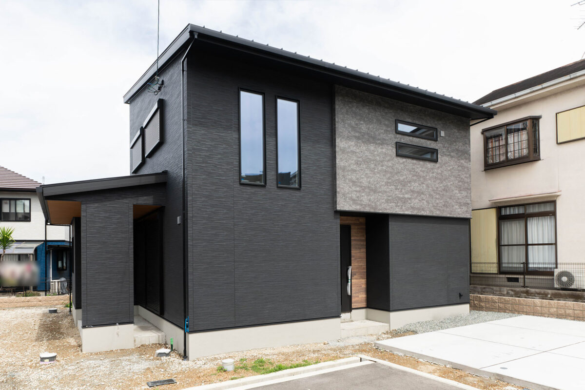 Ｈ様邸　「シックな空間で叶えるスマートな暮らし」